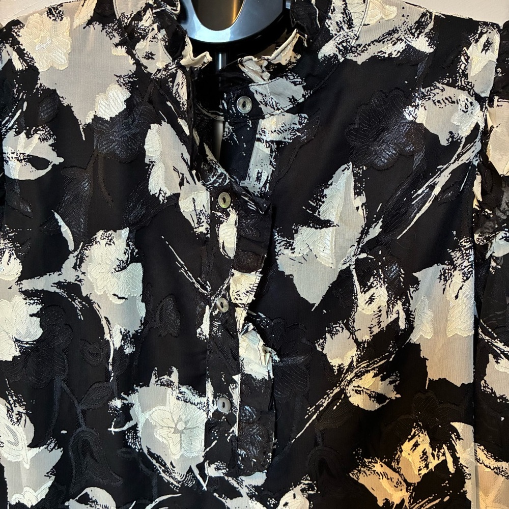 Entro Black & White Long Sleeve Dress - Picture 5 of 9